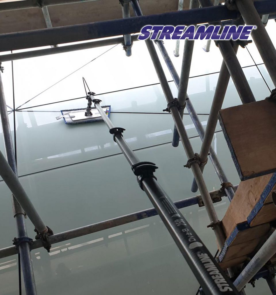 Dragonfly®4 sistem intern de curățare a sticlei, inclusiv tijă telescopică Streamline® OVA8®